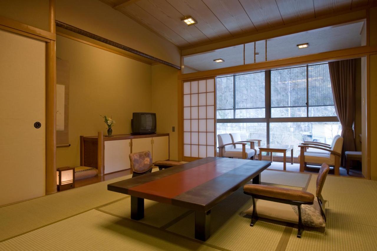 Hotel Nishiyama Onsen Keiunkan Hayakawa Exteriér fotografie